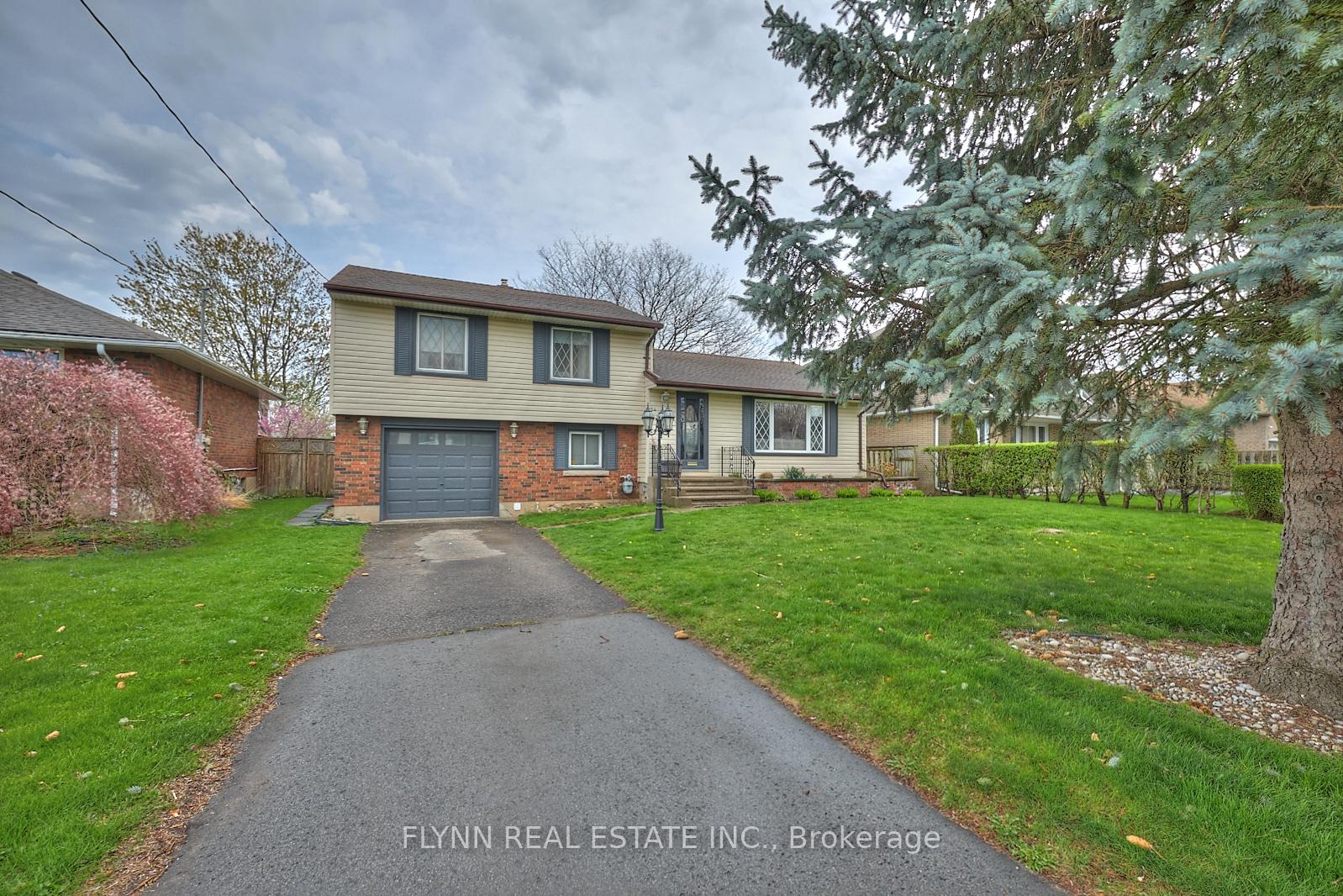 Photo 9 of 54 Longfellow Avenue, St. Catharines, Haig — HOMEH