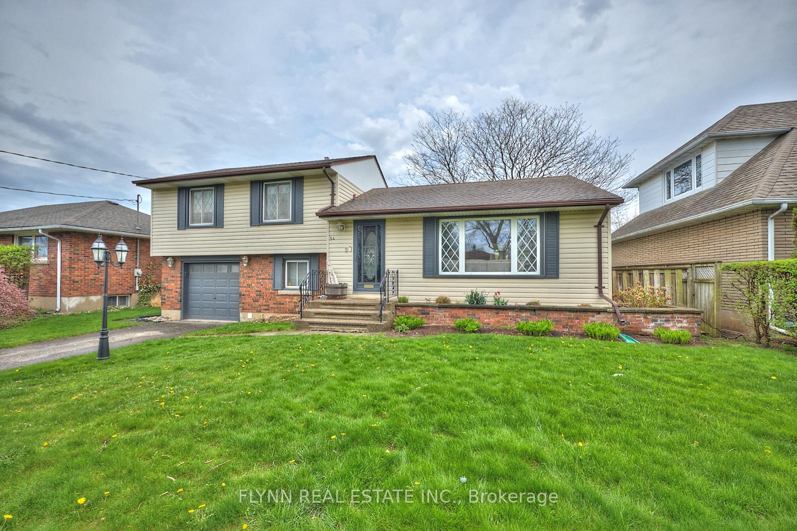 Photo 3 of 54 Longfellow Avenue, St. Catharines, Haig — HOMEH