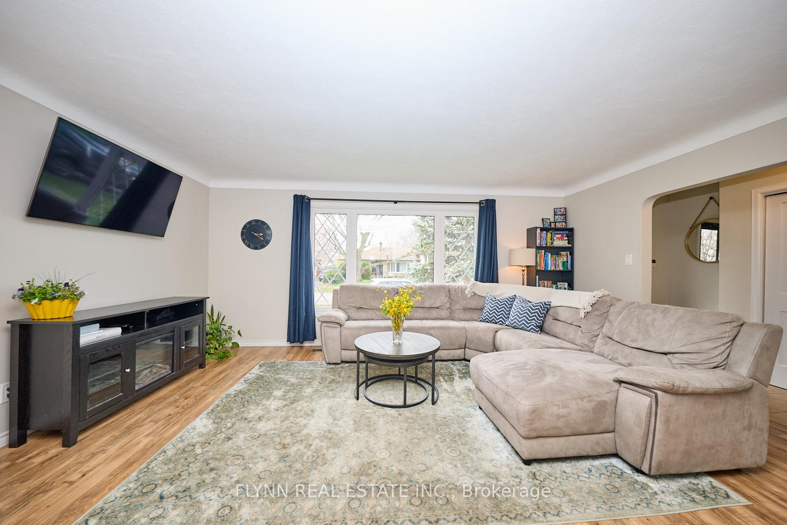 Photo 2 of 54 Longfellow Avenue, St. Catharines, Haig — HOMEH
