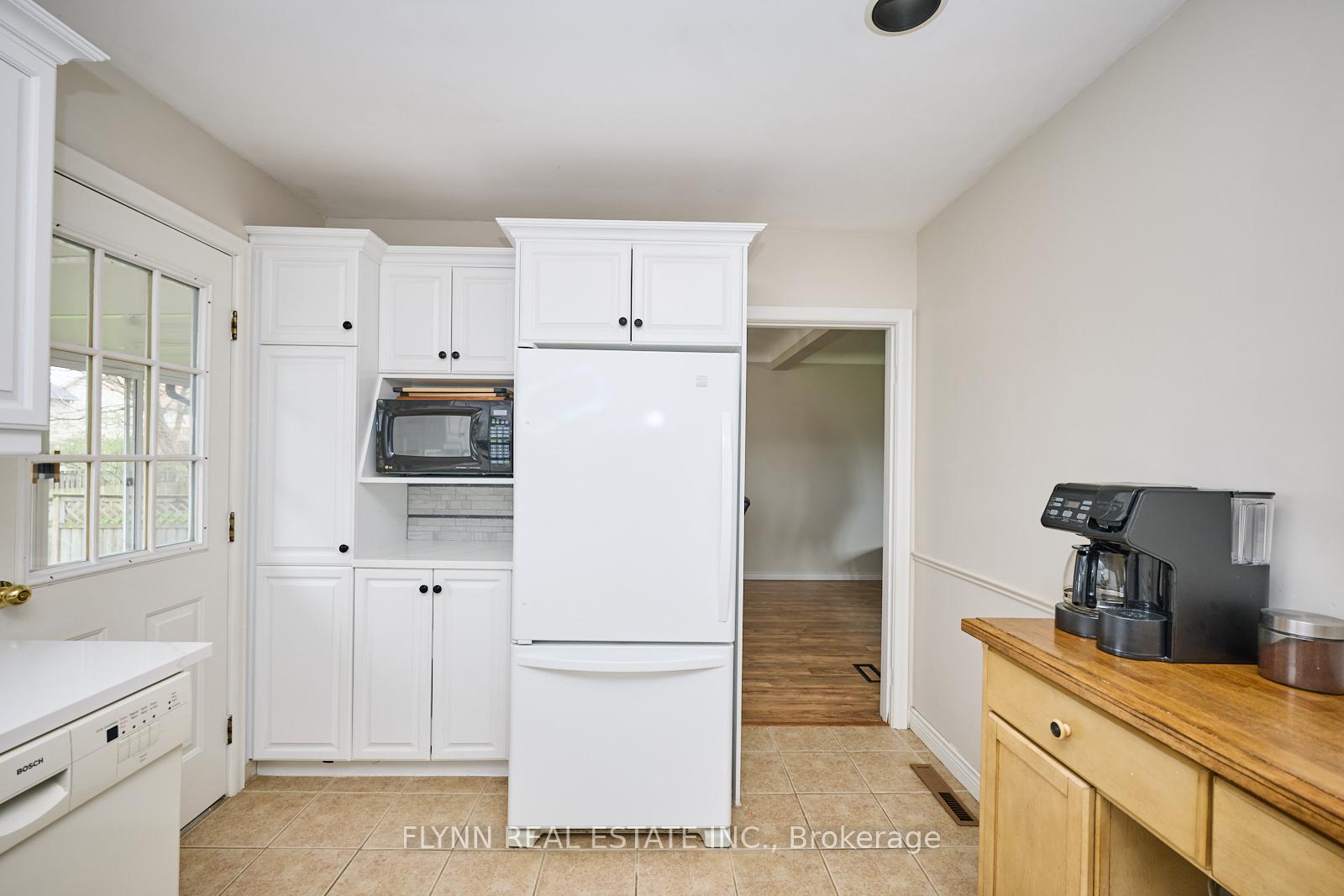 Photo 23 of 54 Longfellow Avenue, St. Catharines, Haig — HOMEH