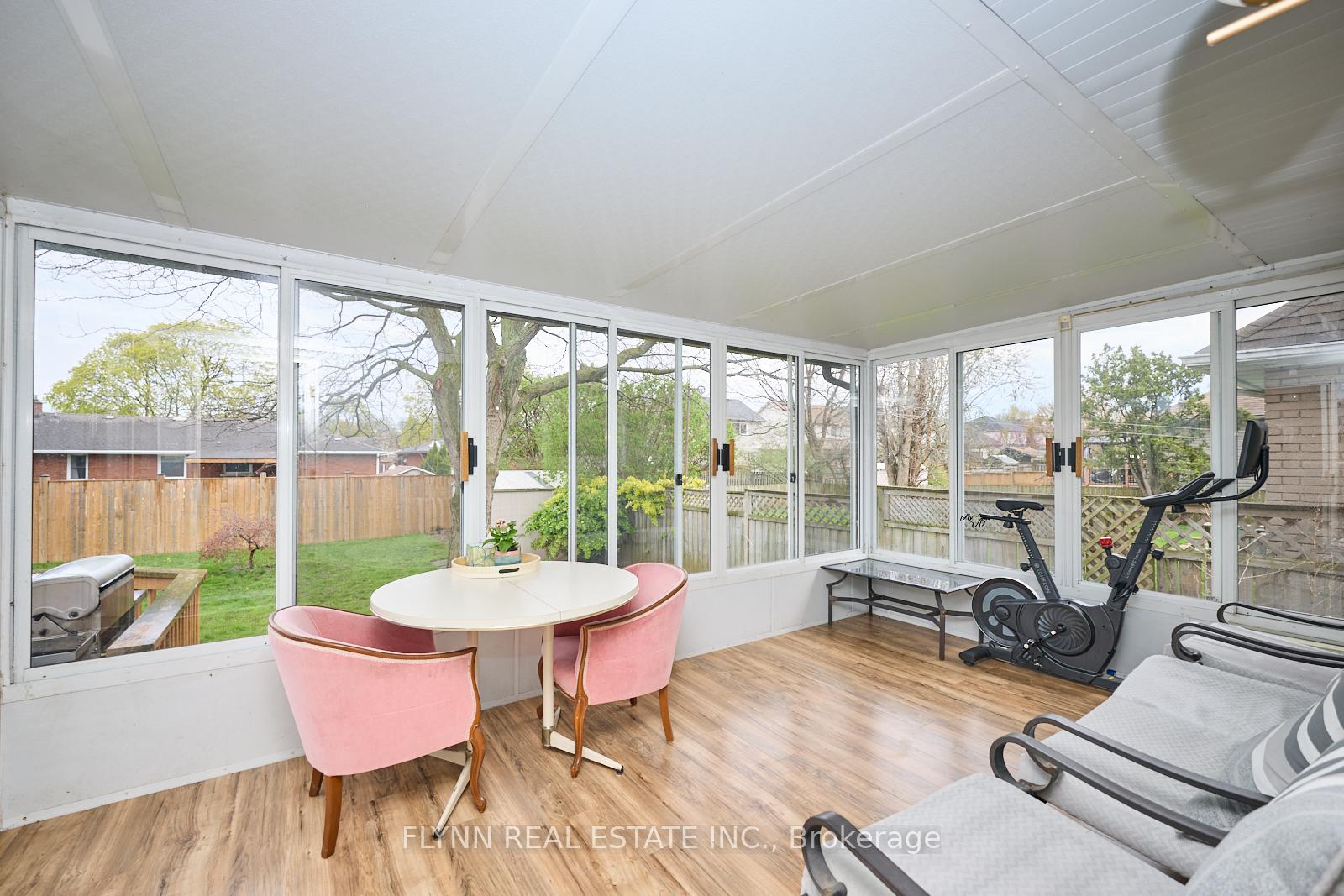 Photo 8 of 54 Longfellow Avenue, St. Catharines, Haig — HOMEH