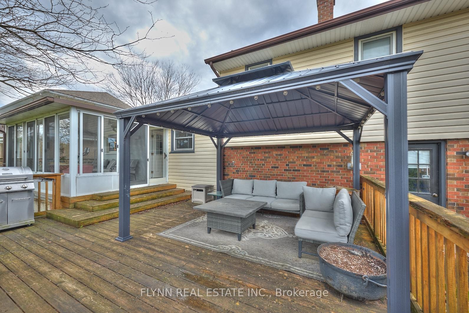 Photo 28 of 54 Longfellow Avenue, St. Catharines, Haig — HOMEH