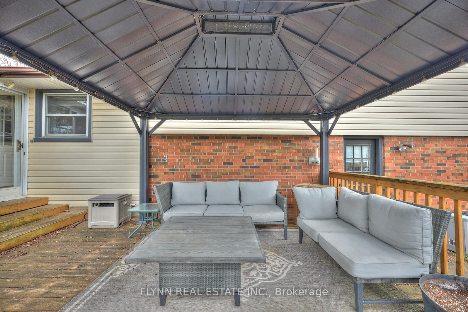Photo 29 of 54 Longfellow Avenue, St. Catharines, Haig — HOMEH
