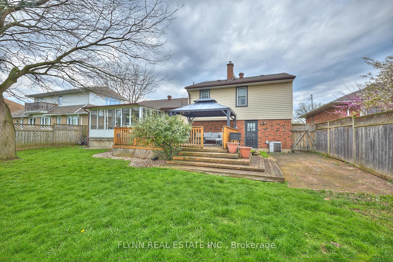 Photo 26 of 54 Longfellow Avenue, St. Catharines, Haig — HOMEH