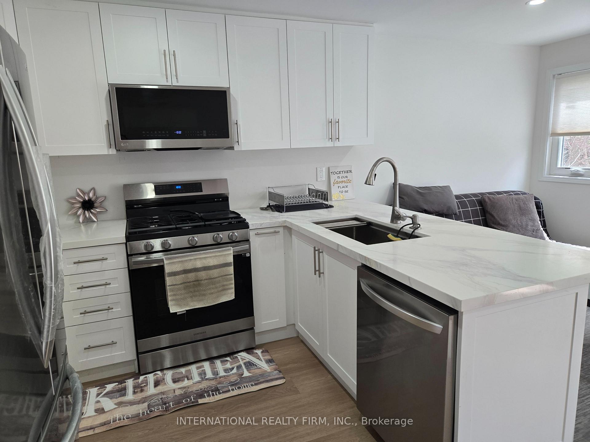 Front of Unit Main, 261 Soudan Avenue