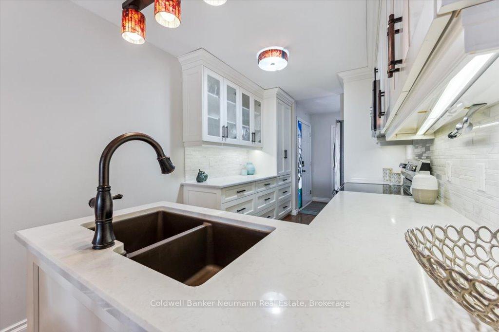 Photo 3 of Unit 26, 60 Ptarmigan Drive, Guelph, Kortright Hills — HOMEH