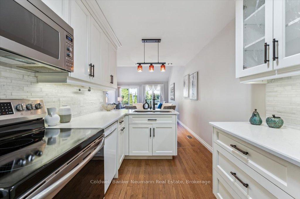 Photo 5 of Unit 26, 60 Ptarmigan Drive, Guelph, Kortright Hills — HOMEH