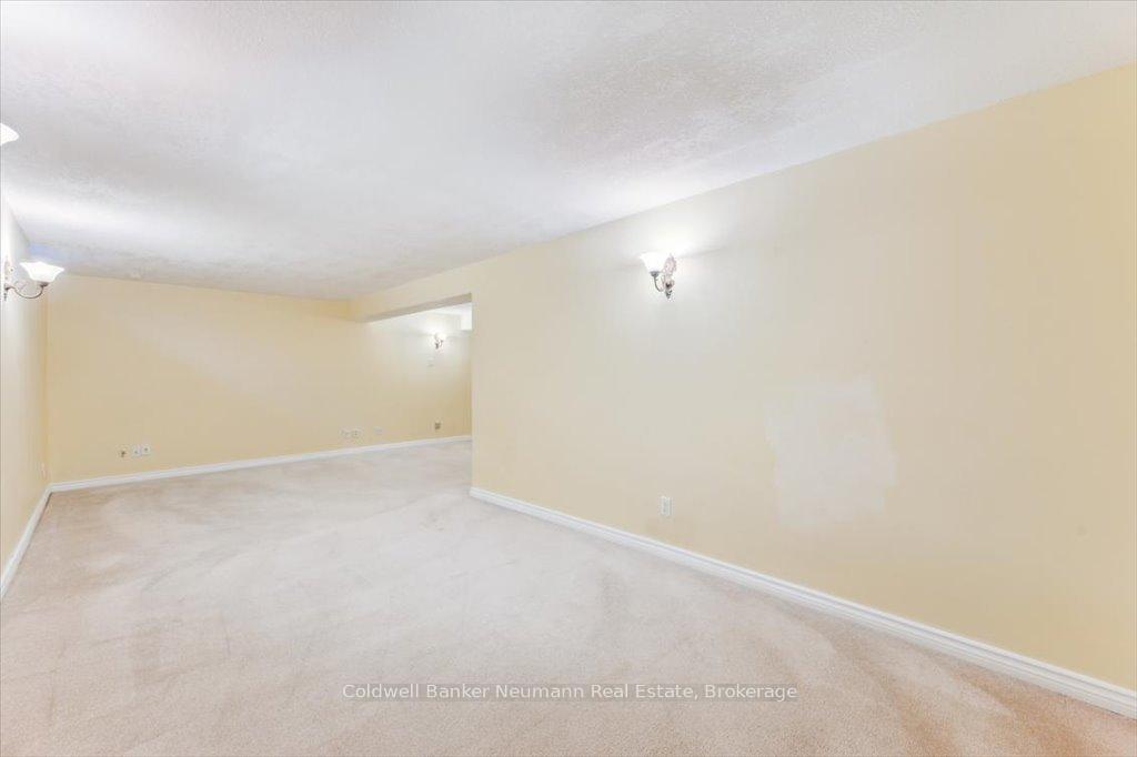Photo 13 of Unit 26, 60 Ptarmigan Drive, Guelph, Kortright Hills — HOMEH