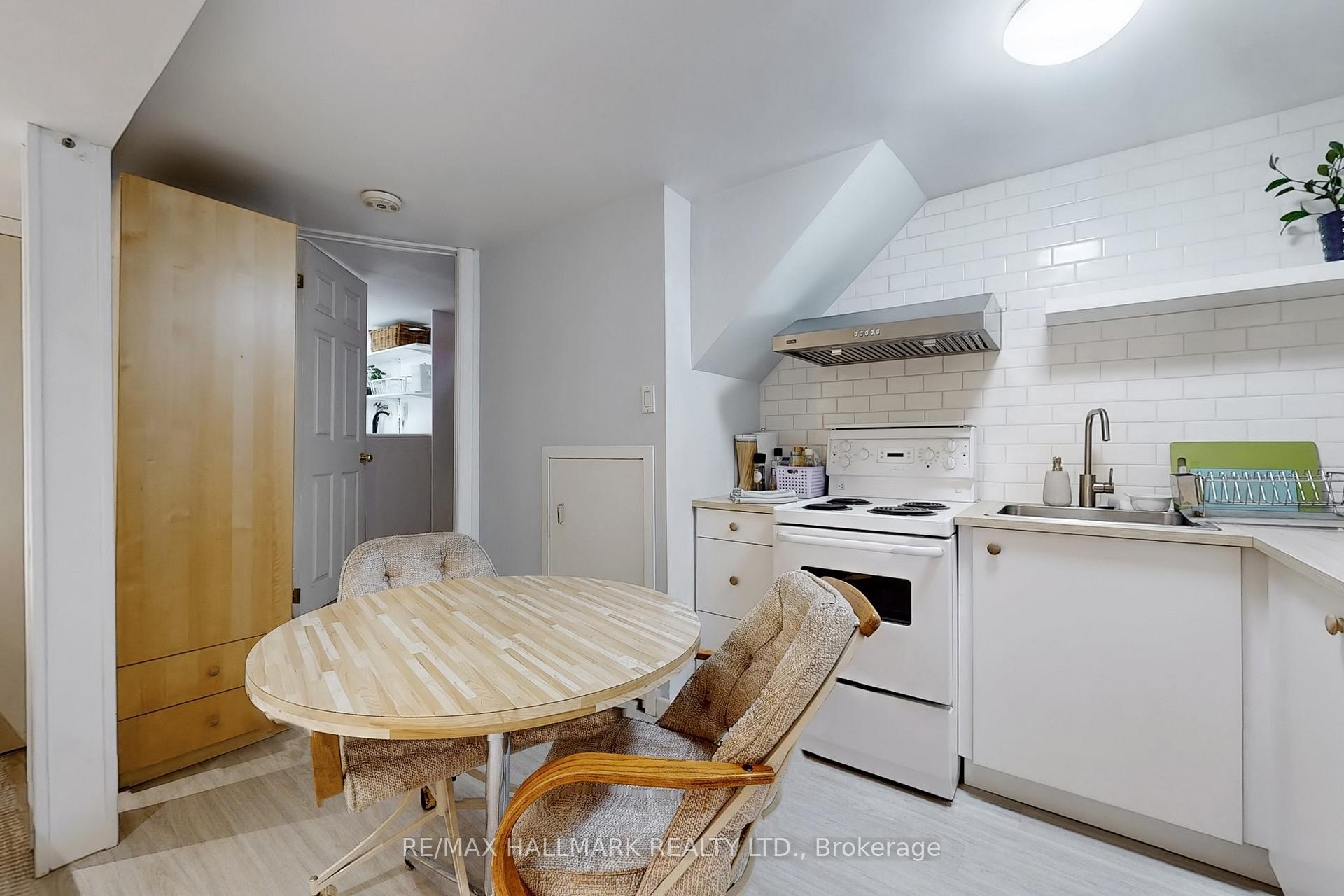 Photo 4 of 181 Gough Avenue, Toronto, Playter Estates-Danforth — HOMEH