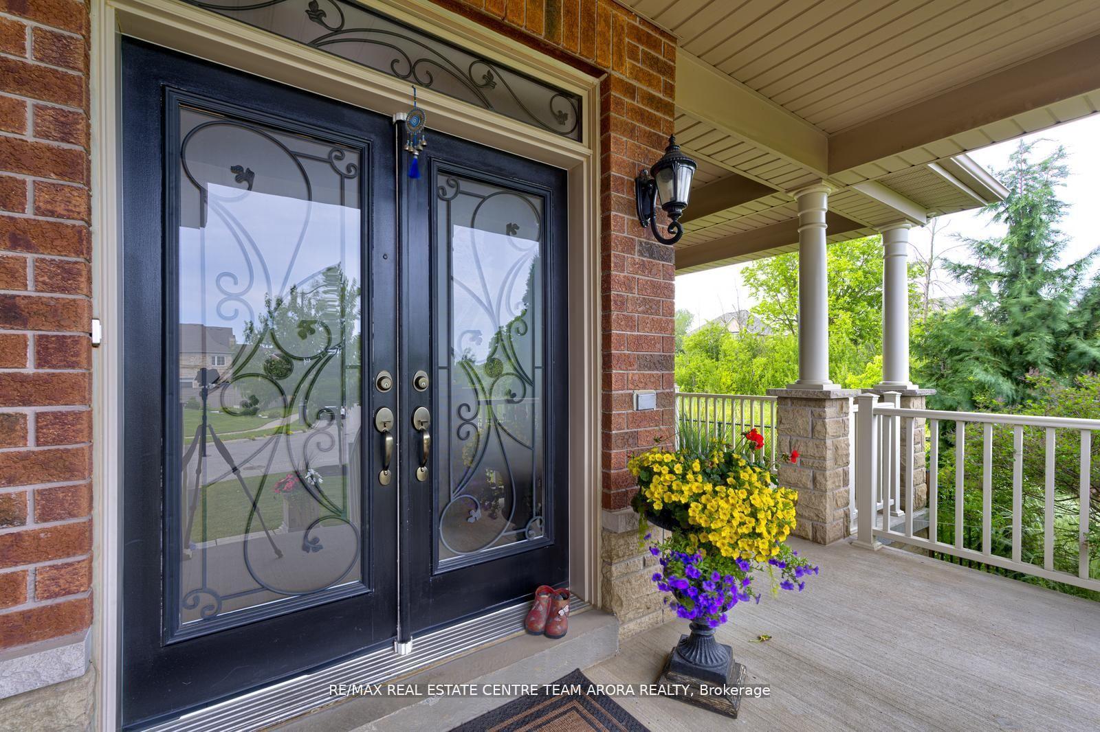 Photo 13 of 45 Maybeck Drive, Brampton, Credit Valley — HOMEH