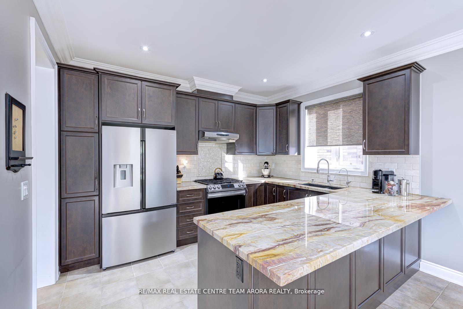 Photo 18 of 45 Maybeck Drive, Brampton, Credit Valley — HOMEH