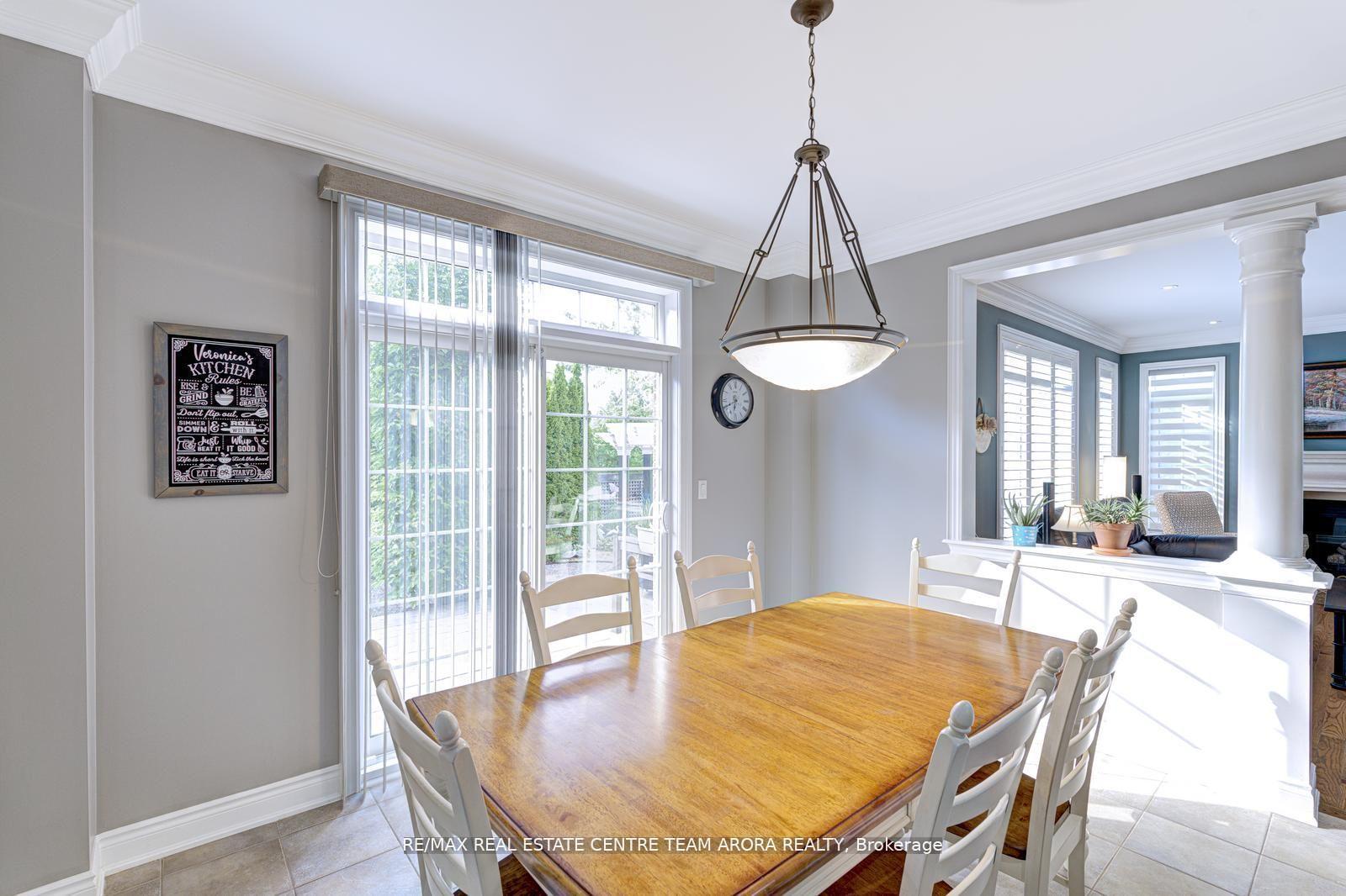 Photo 8 of 45 Maybeck Drive, Brampton, Credit Valley — HOMEH