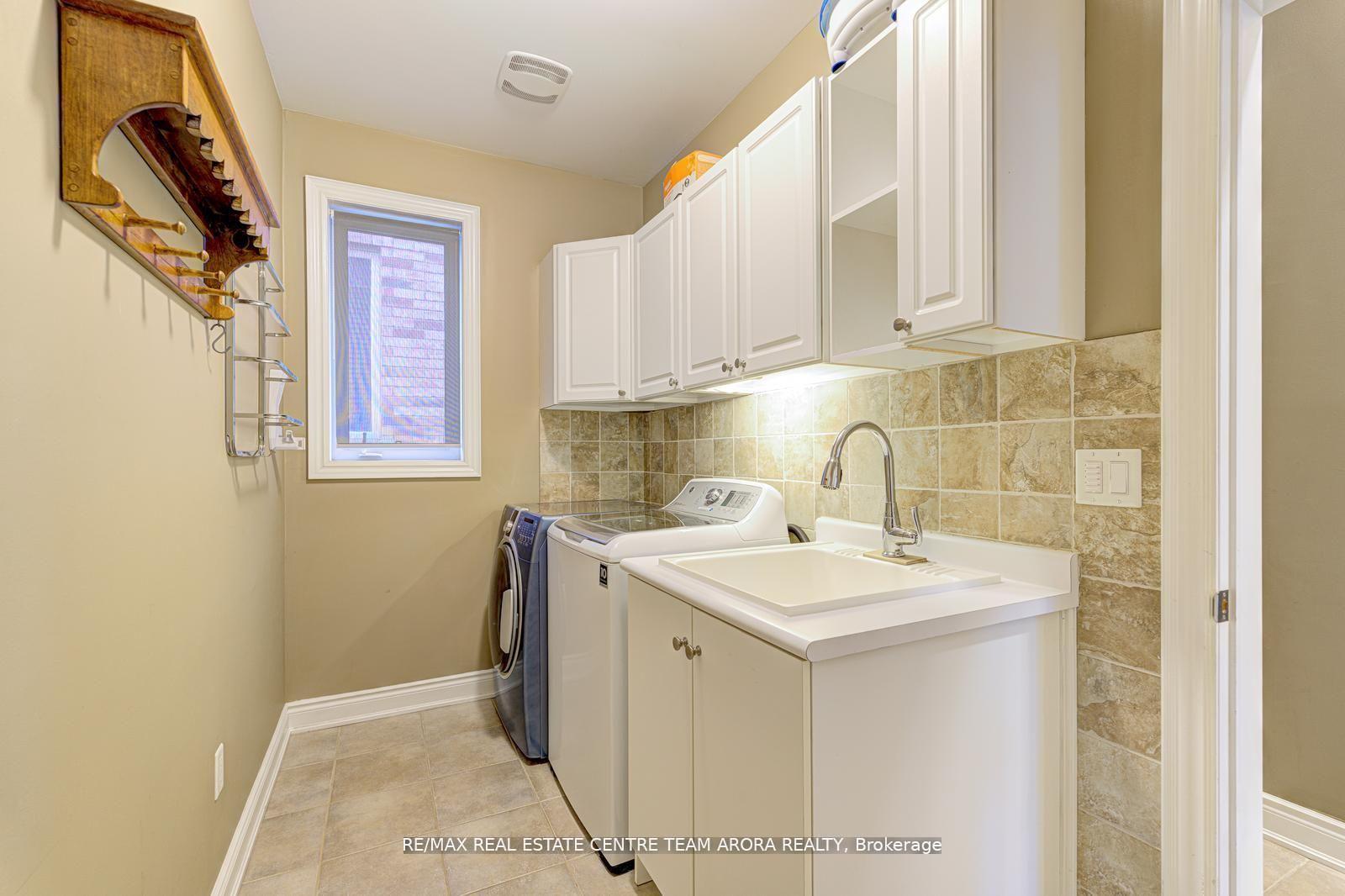 Photo 24 of 45 Maybeck Drive, Brampton, Credit Valley — HOMEH