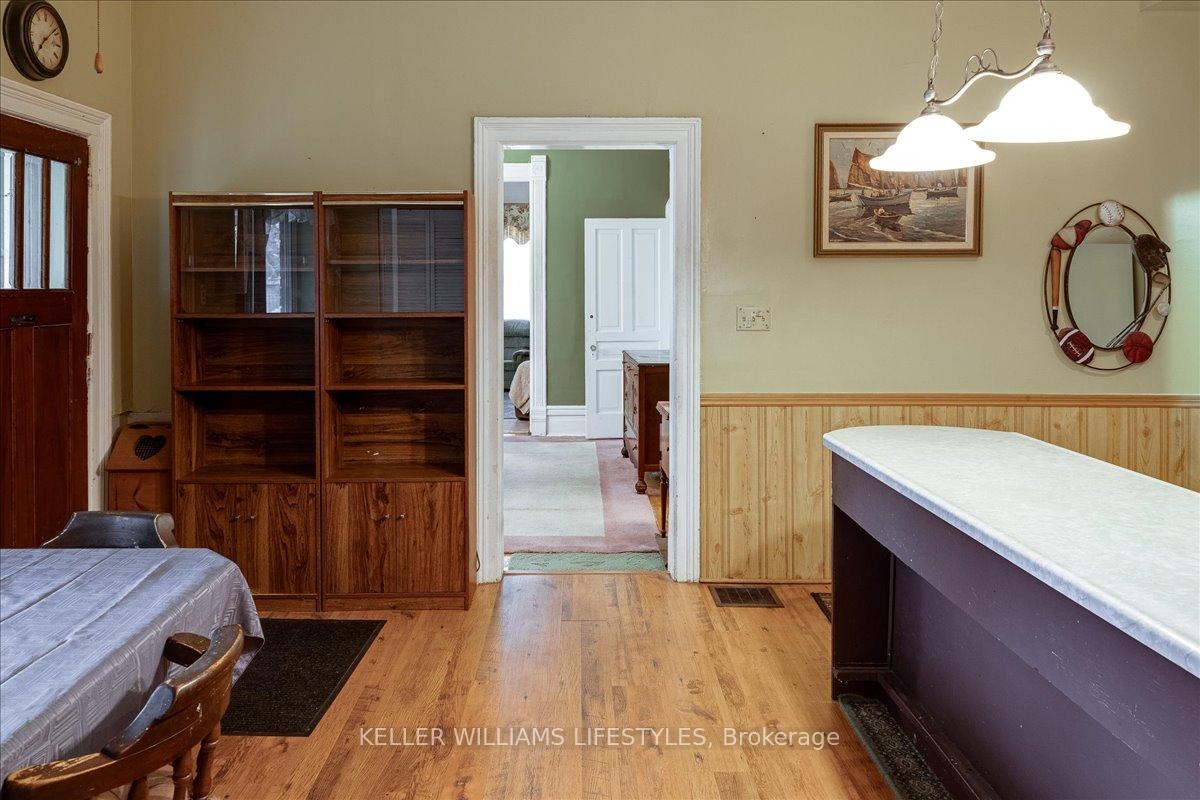 Photo 5 of 45 St George Street, St. Thomas — HOMEH