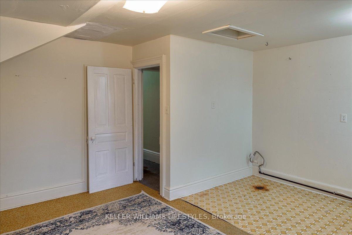 Photo 37 of 45 St George Street, St. Thomas — HOMEH