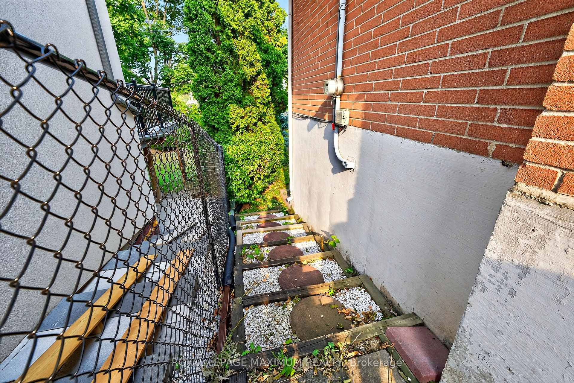 Photo 27 of Unit Basement, 153 Highland Park Boulevard, Markham, Grandview — HOMEH