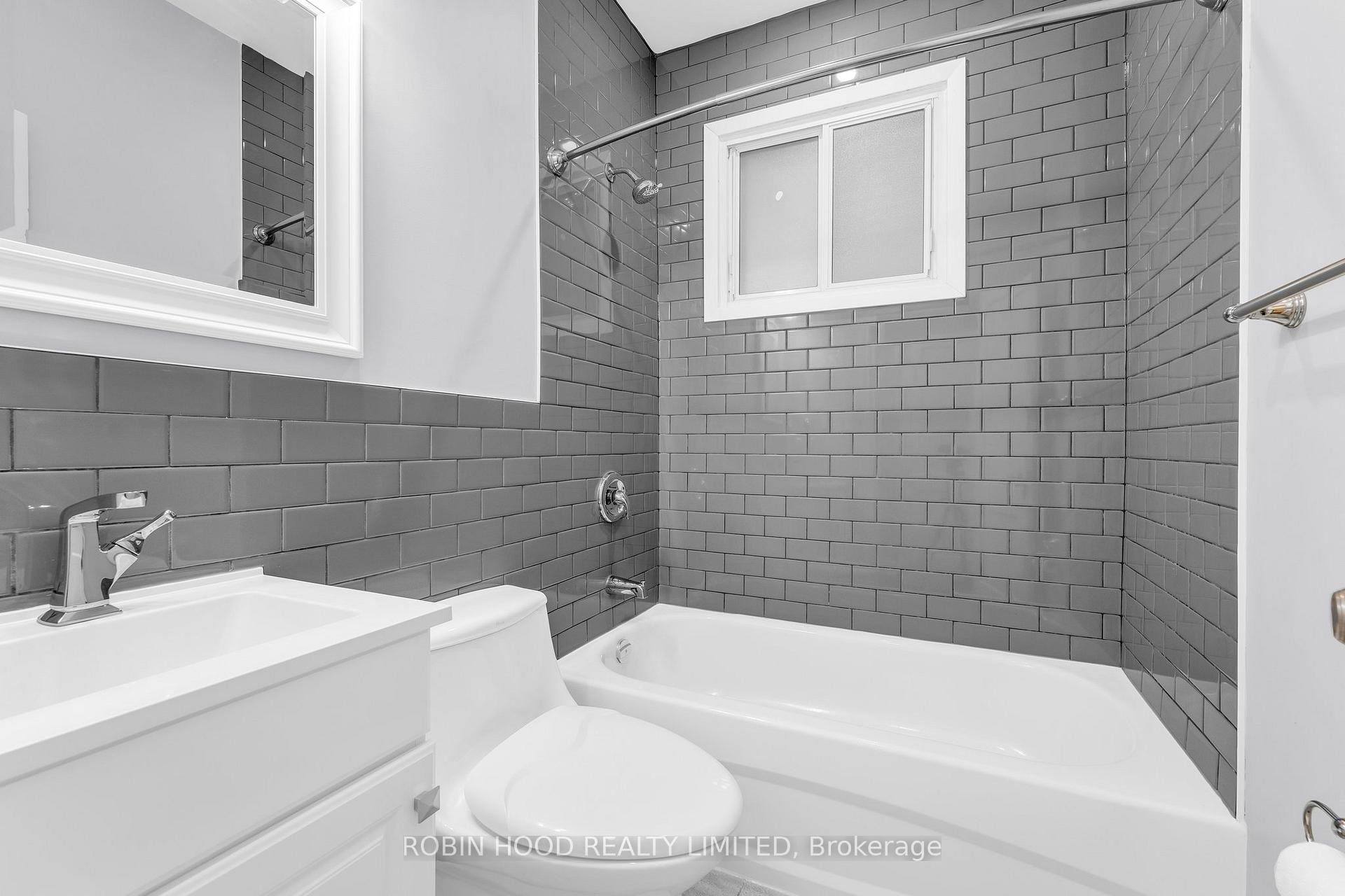 Photo 4 of Unit 1, 31 Proctor Boulevard, Hamilton, Gibson — HOMEH