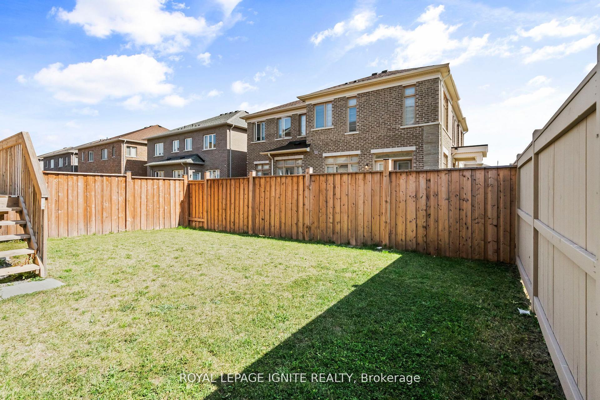 Photo 41 of 4 Great Falls Boulevard, Hamilton, Waterdown — HOMEH