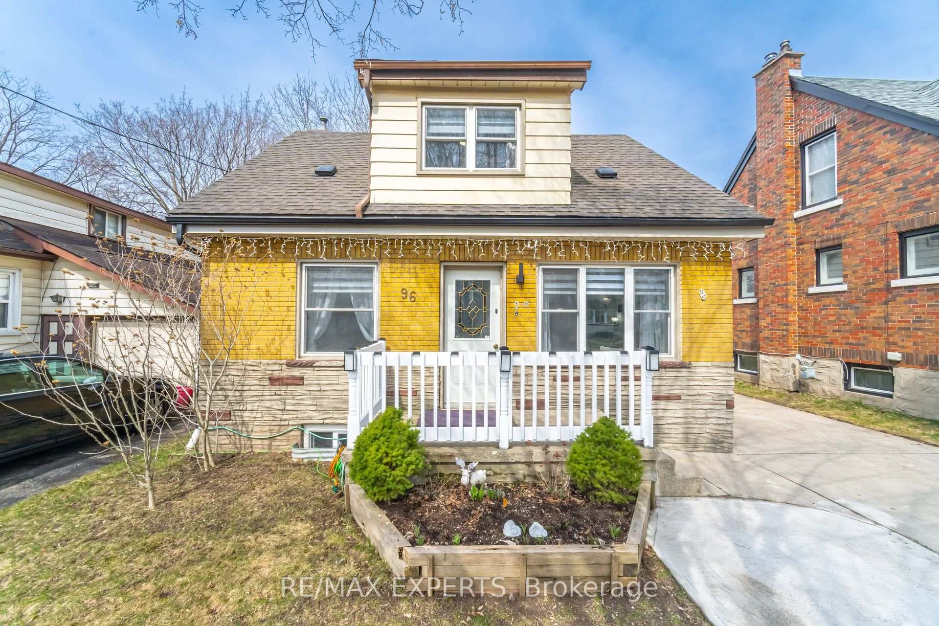 Photo 1 of 96 Sixth Avenue, Kitchener — HOMEH