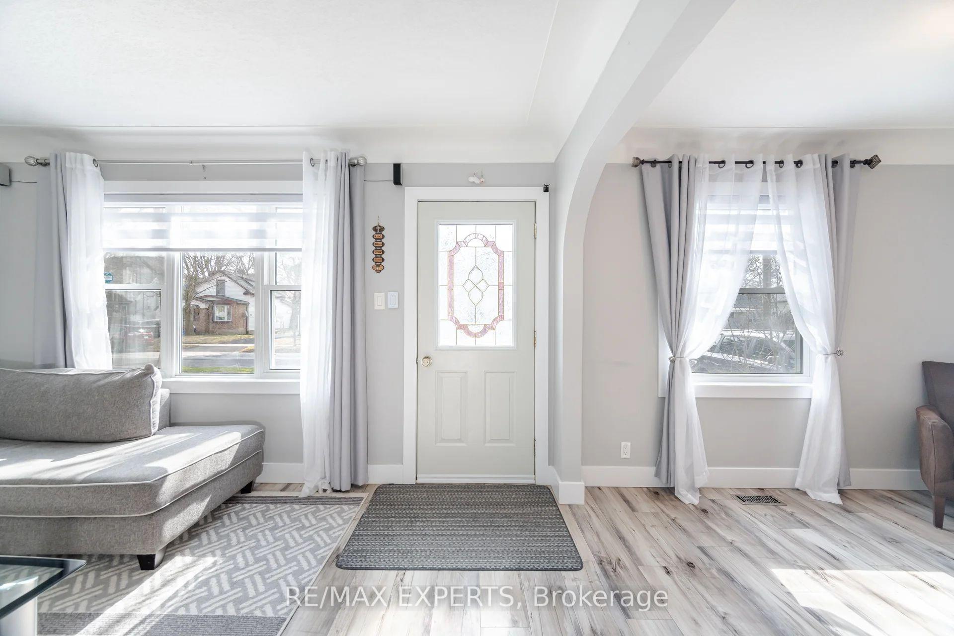Photo 4 of 96 Sixth Avenue, Kitchener — HOMEH