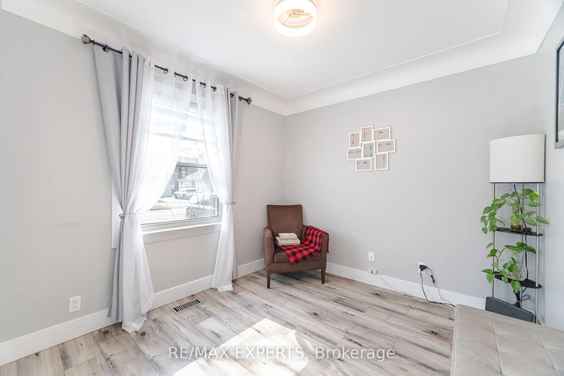 Photo 18 of 96 Sixth Avenue, Kitchener — HOMEH