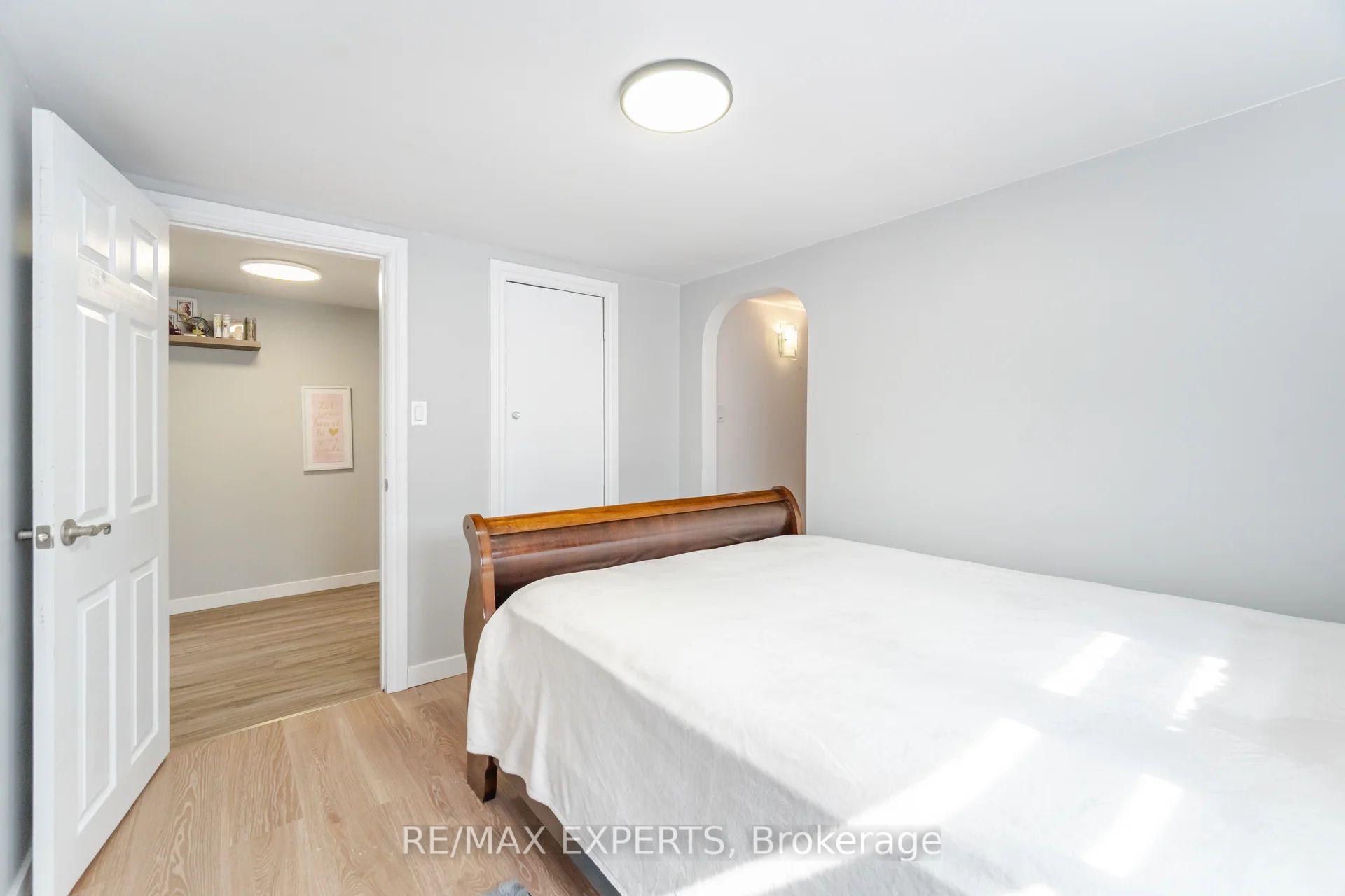 Photo 35 of 96 Sixth Avenue, Kitchener — HOMEH