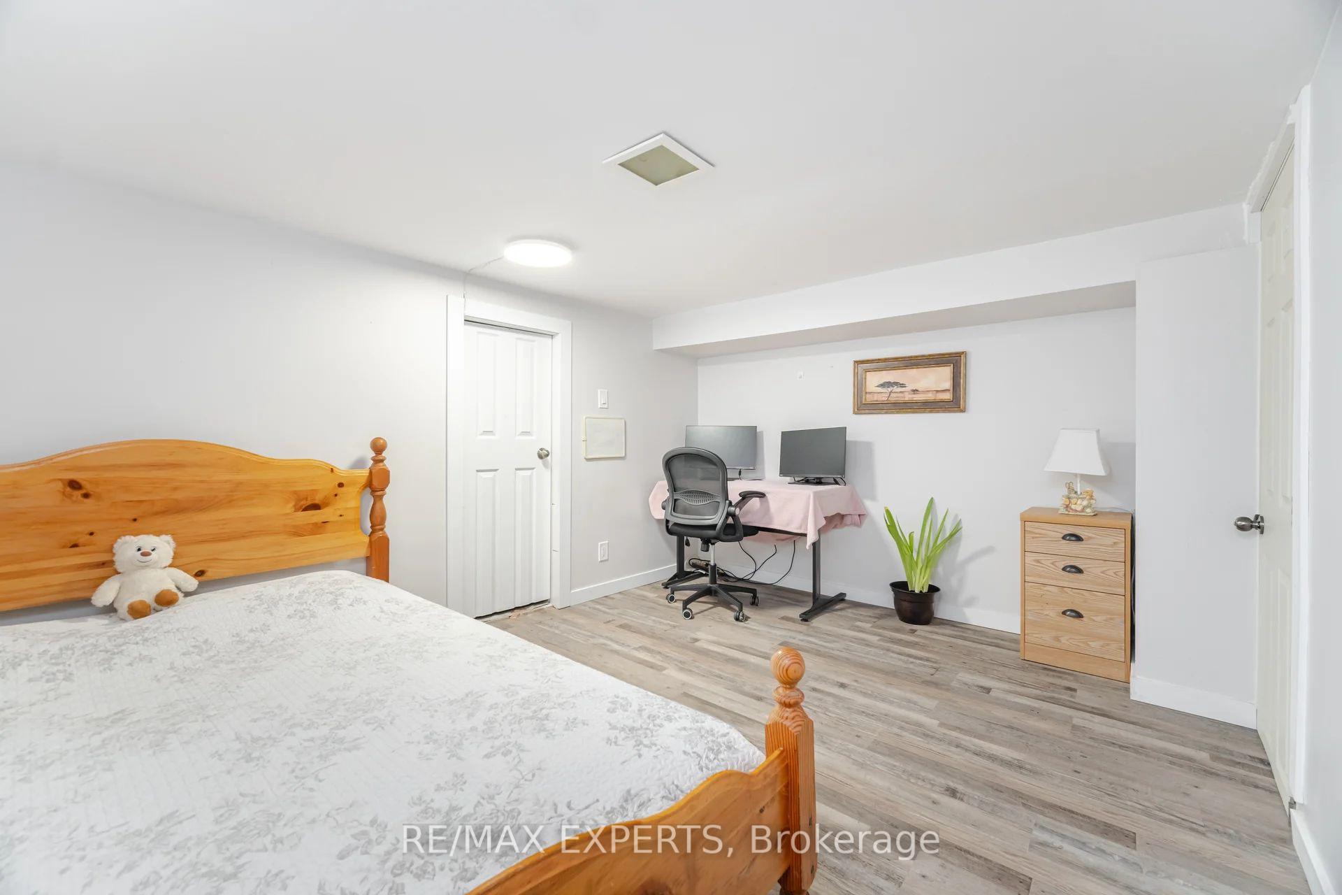 Photo 42 of 96 Sixth Avenue, Kitchener — HOMEH