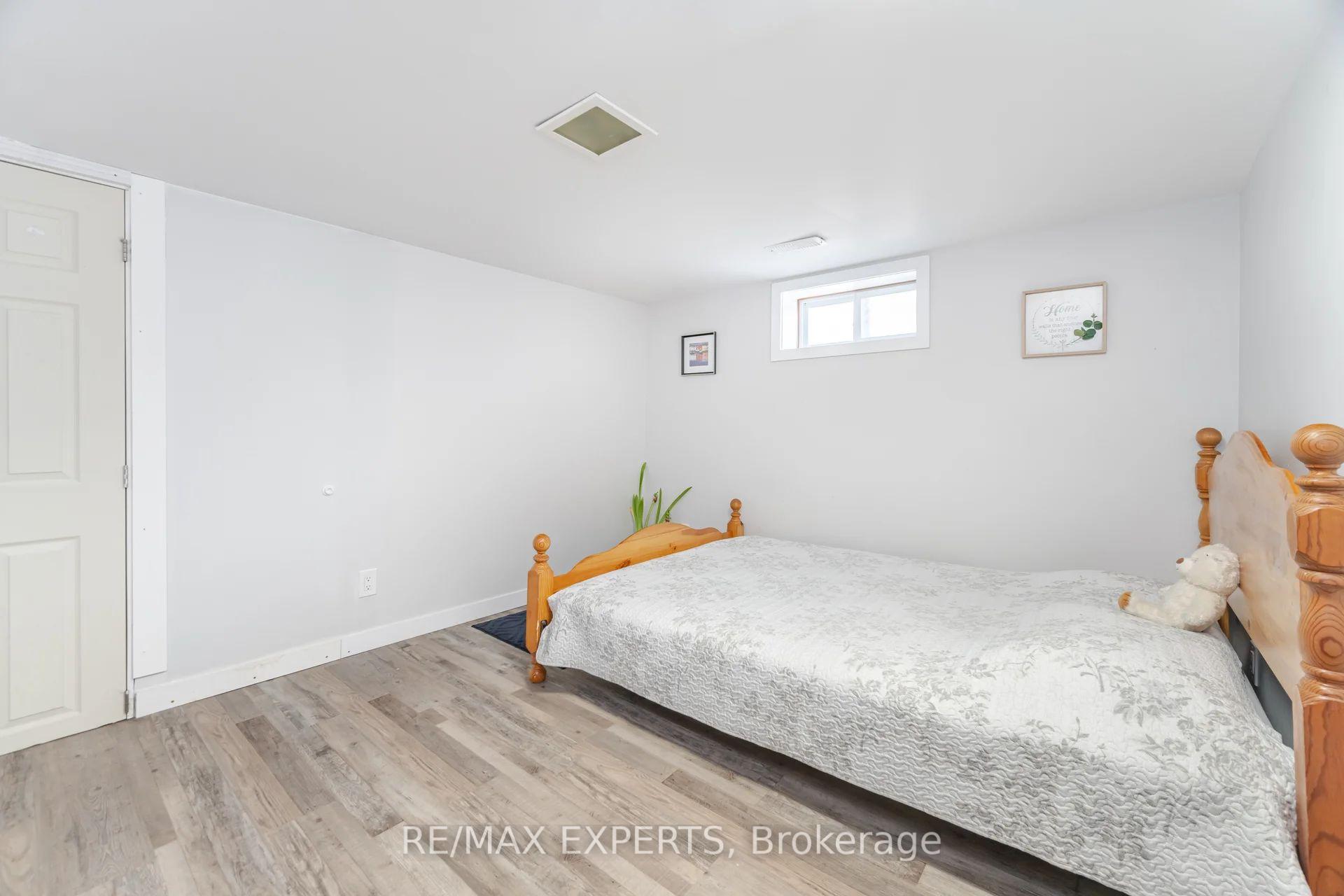 Photo 29 of 96 Sixth Avenue, Kitchener — HOMEH