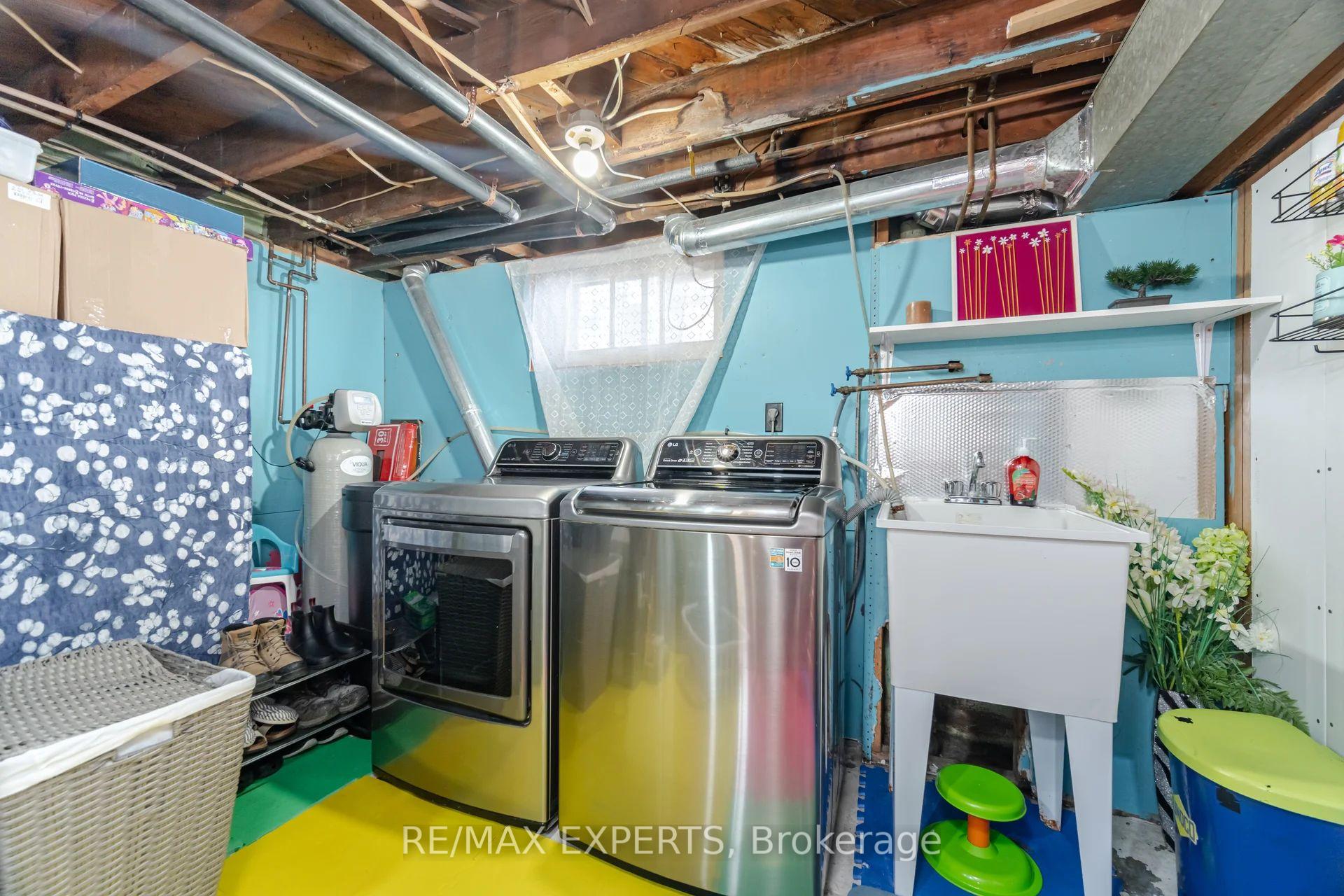 Photo 40 of 96 Sixth Avenue, Kitchener — HOMEH