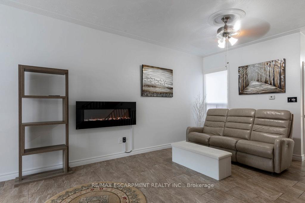 Photo 3 of 52 Clyde Street, Hamilton, Landsdale — HOMEH