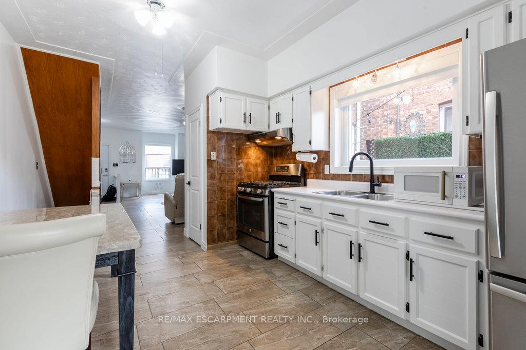 Photo 11 of 52 Clyde Street, Hamilton, Landsdale — HOMEH