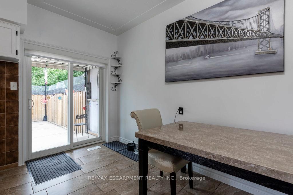 Photo 7 of 52 Clyde Street, Hamilton, Landsdale — HOMEH