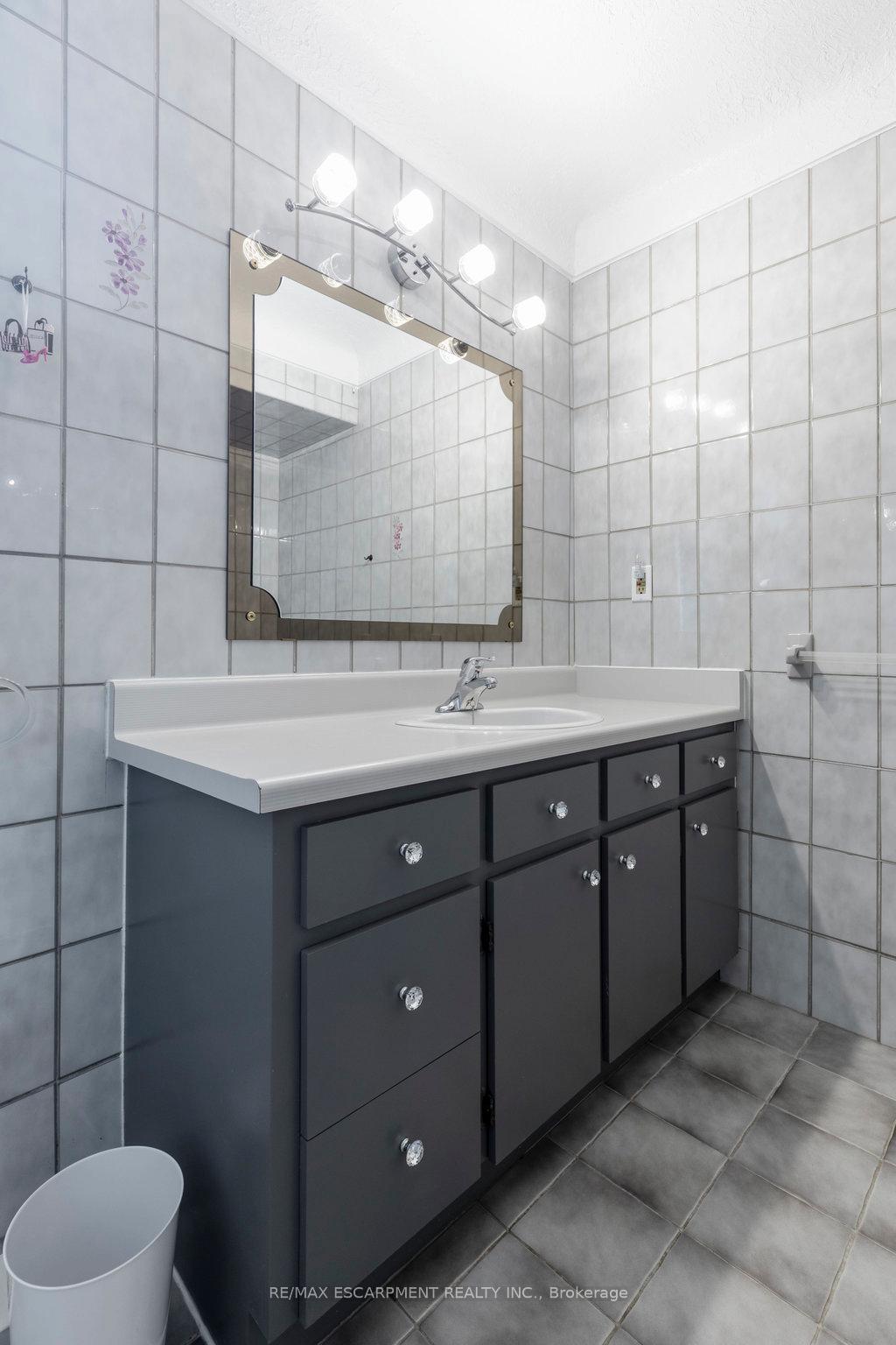 Photo 22 of 52 Clyde Street, Hamilton, Landsdale — HOMEH