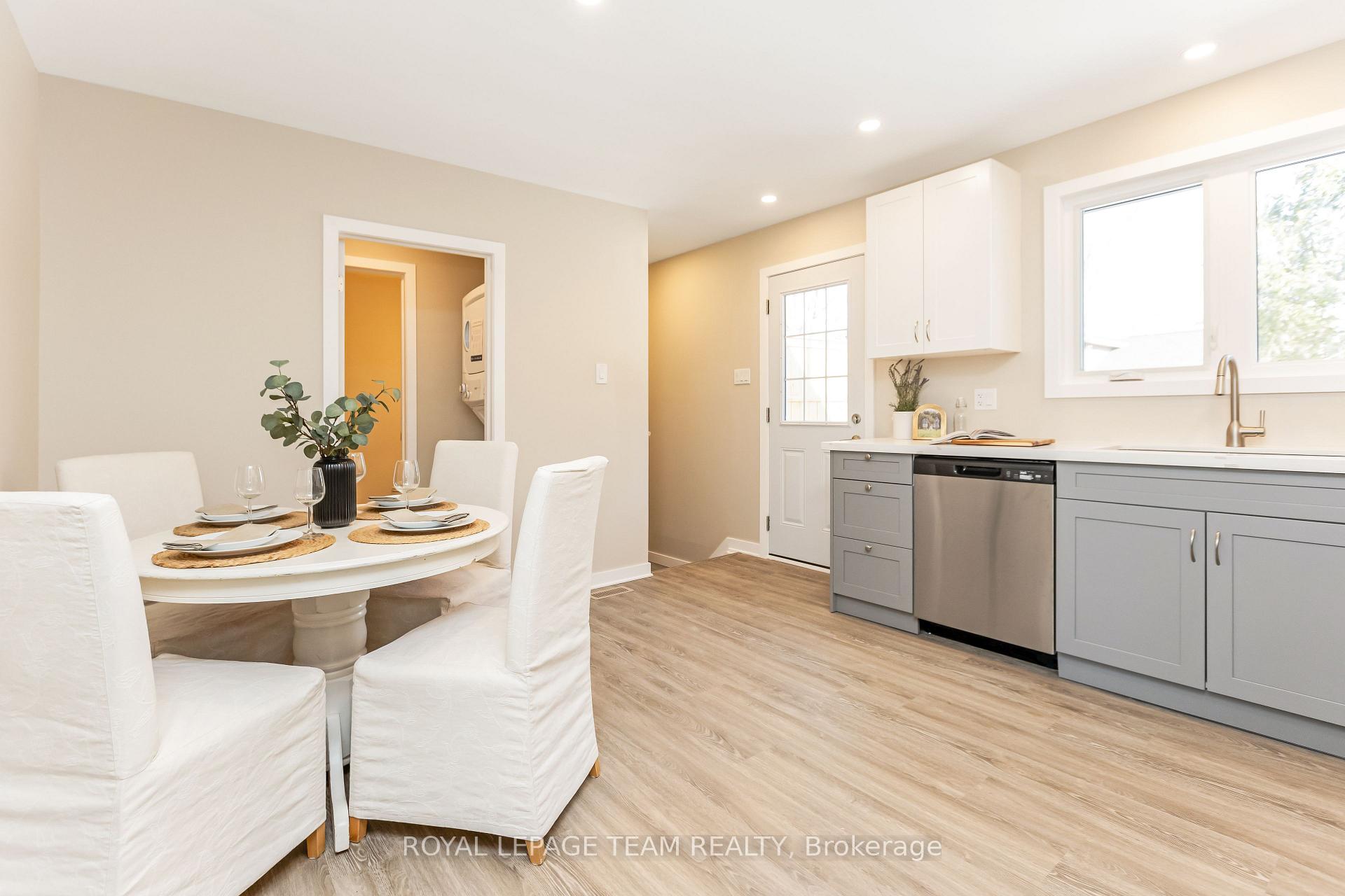 Photo 2 of 6 Hillview Road, Ottawa, Lakeview Park — HOMEH