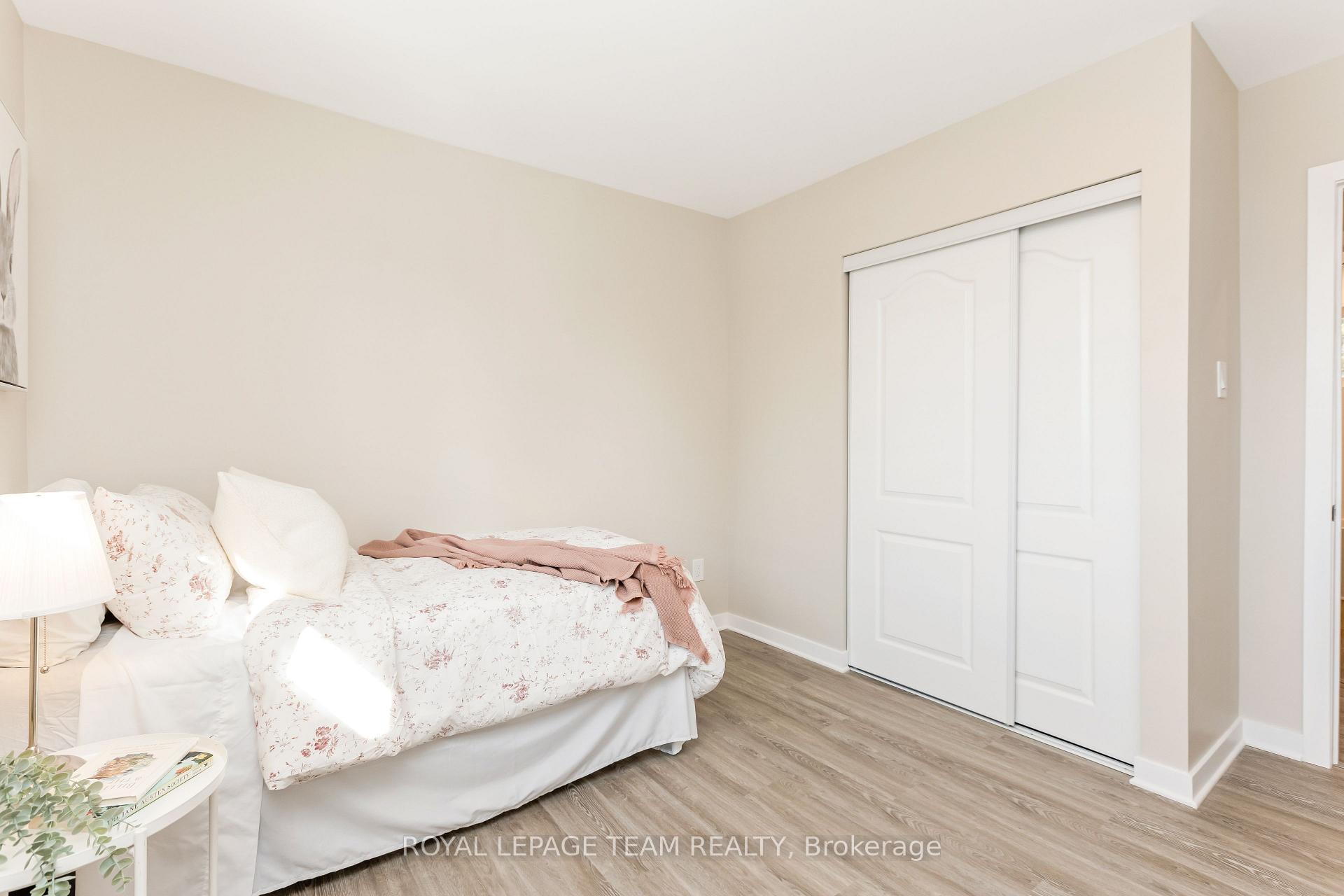 Photo 18 of 6 Hillview Road, Ottawa, Lakeview Park — HOMEH