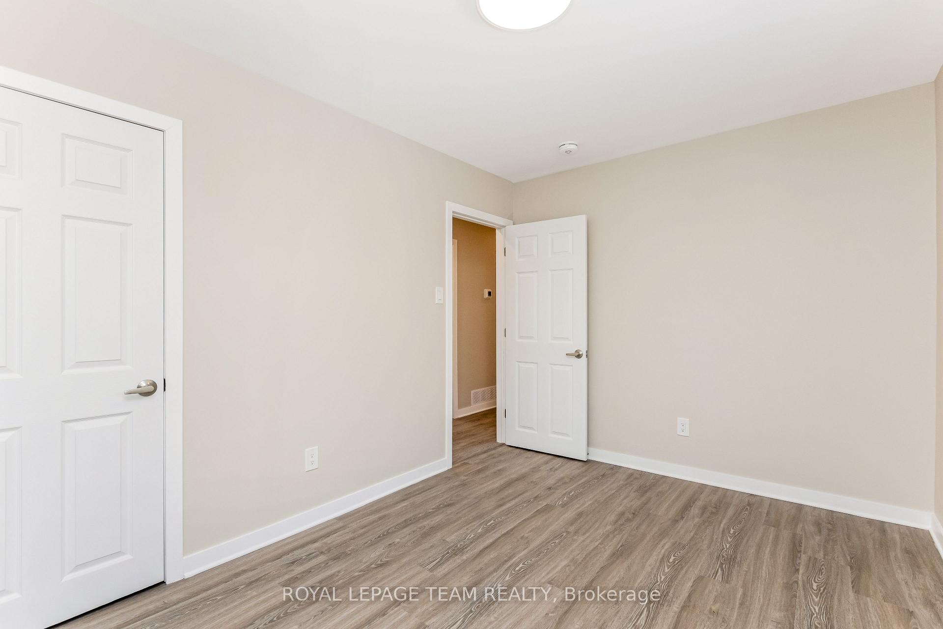 Photo 22 of 6 Hillview Road, Ottawa, Lakeview Park — HOMEH