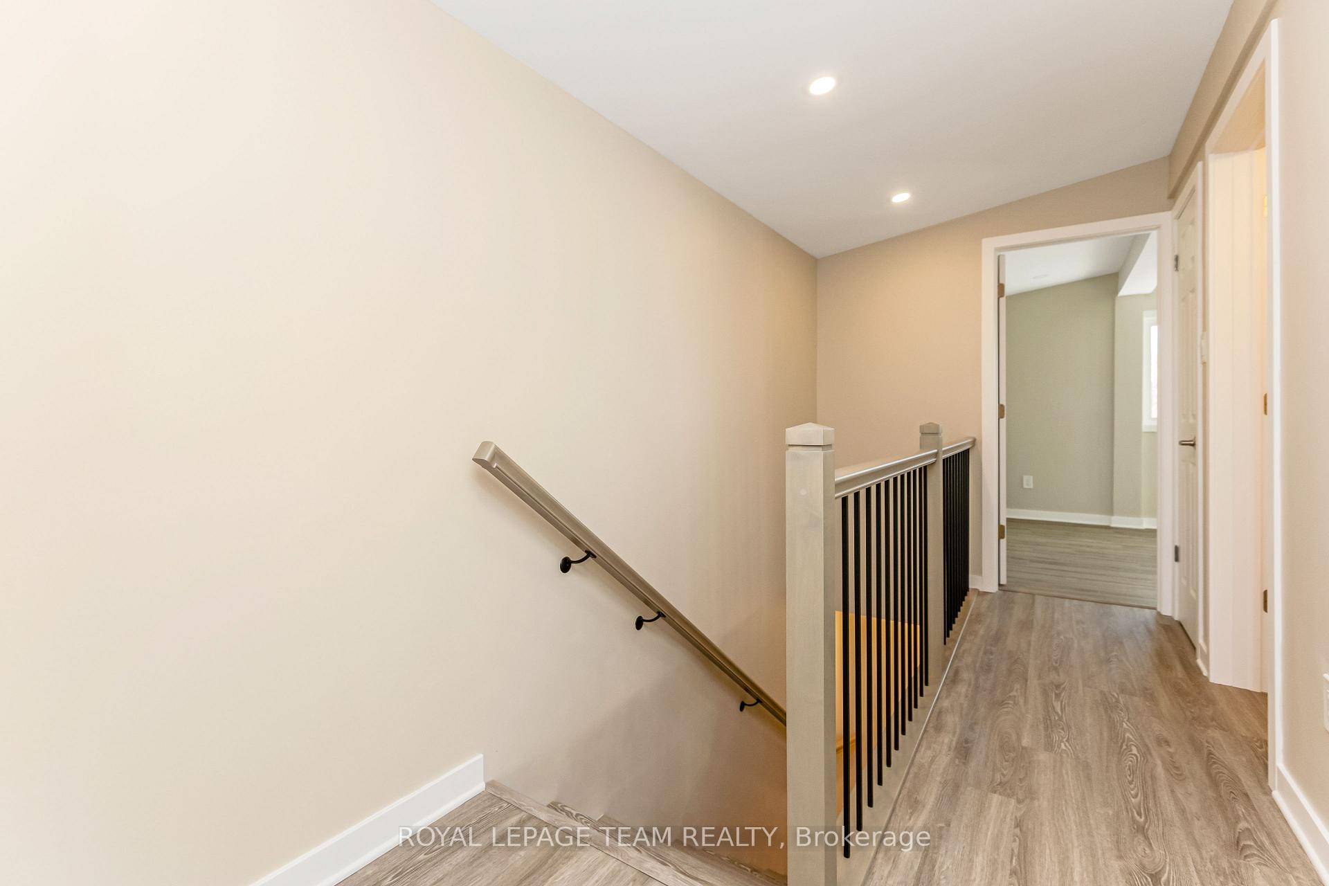 Photo 30 of 6 Hillview Road, Ottawa, Lakeview Park — HOMEH