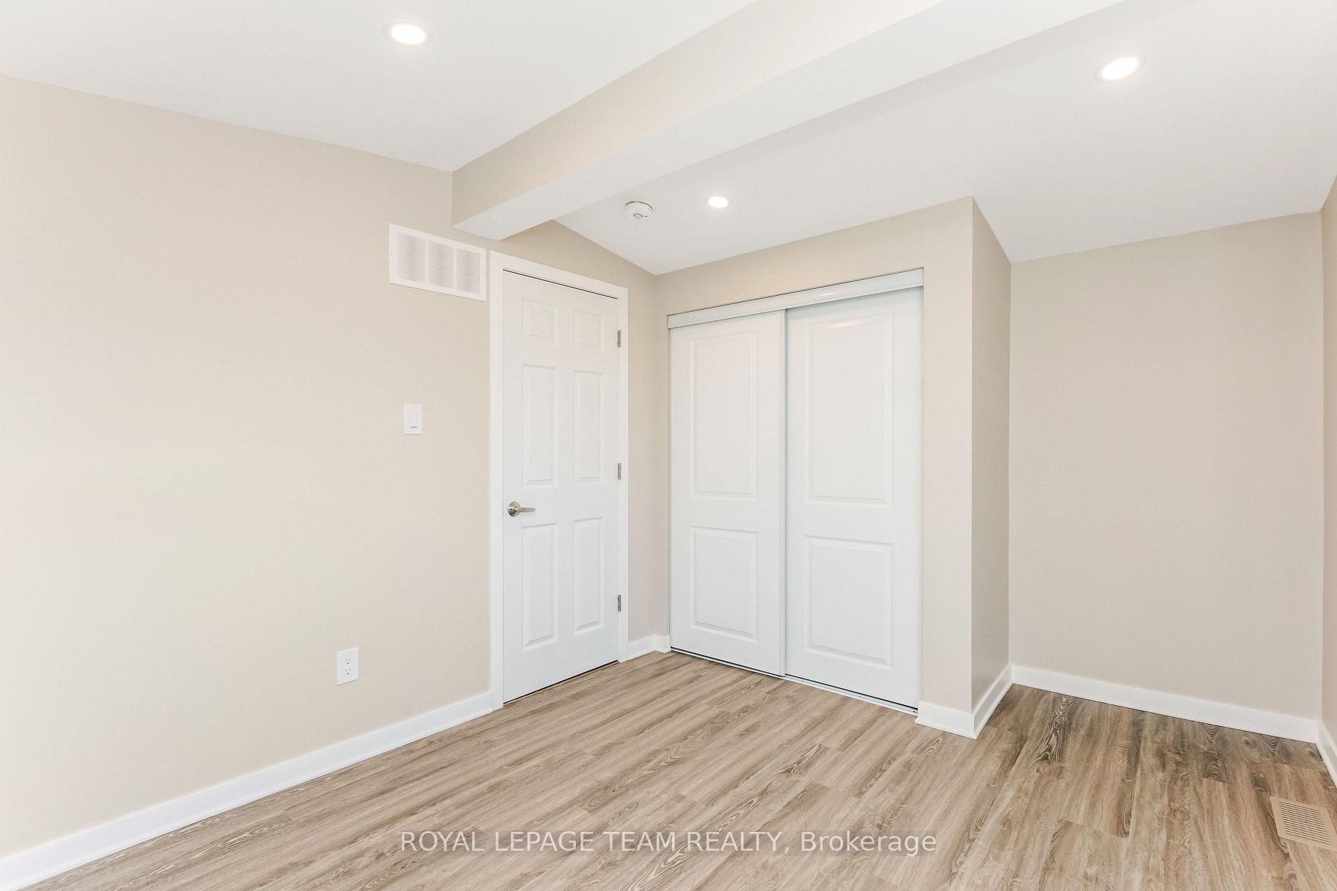 Photo 41 of 6 Hillview Road, Ottawa, Lakeview Park — HOMEH