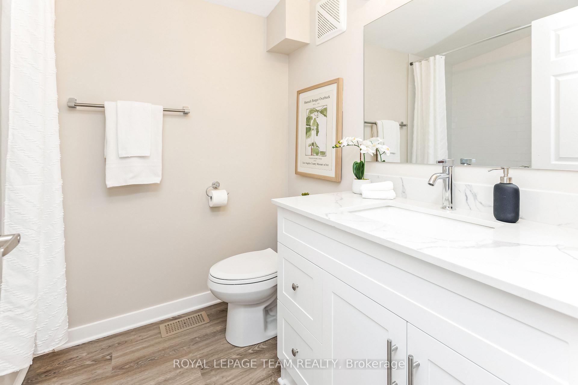 Photo 43 of 6 Hillview Road, Ottawa, Lakeview Park — HOMEH