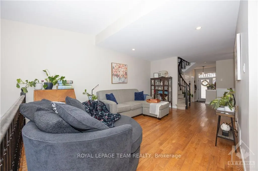 Photo 11 of 4352 Wildmint Square, Ottawa, Riverside South/Gloucester Glen — HOMEH