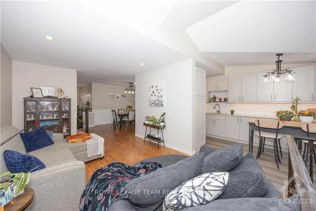 Photo 12 of 4352 Wildmint Square, Ottawa, Riverside South/Gloucester Glen — HOMEH
