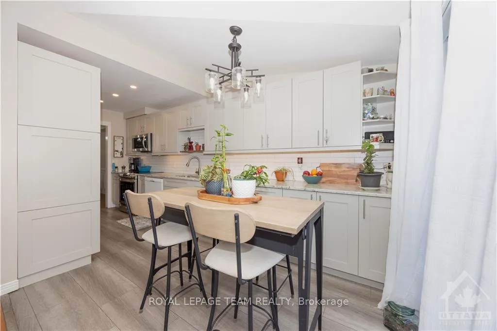 Photo 13 of 4352 Wildmint Square, Ottawa, Riverside South/Gloucester Glen — HOMEH