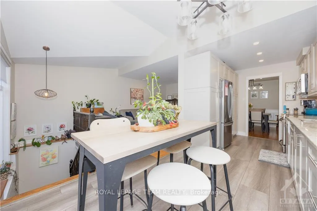 Photo 14 of 4352 Wildmint Square, Ottawa, Riverside South/Gloucester Glen — HOMEH