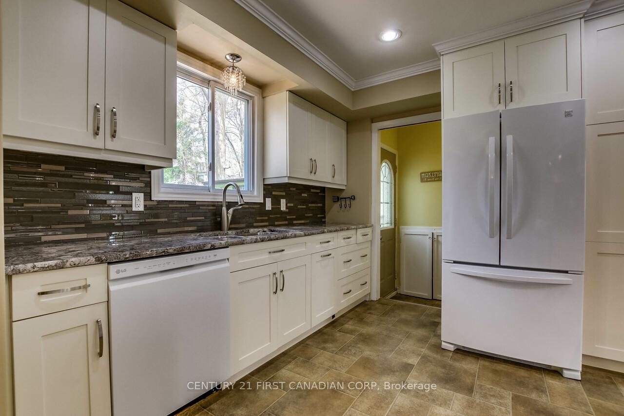 Photo 7 of 191 Estella Road, London, South O — HOMEH