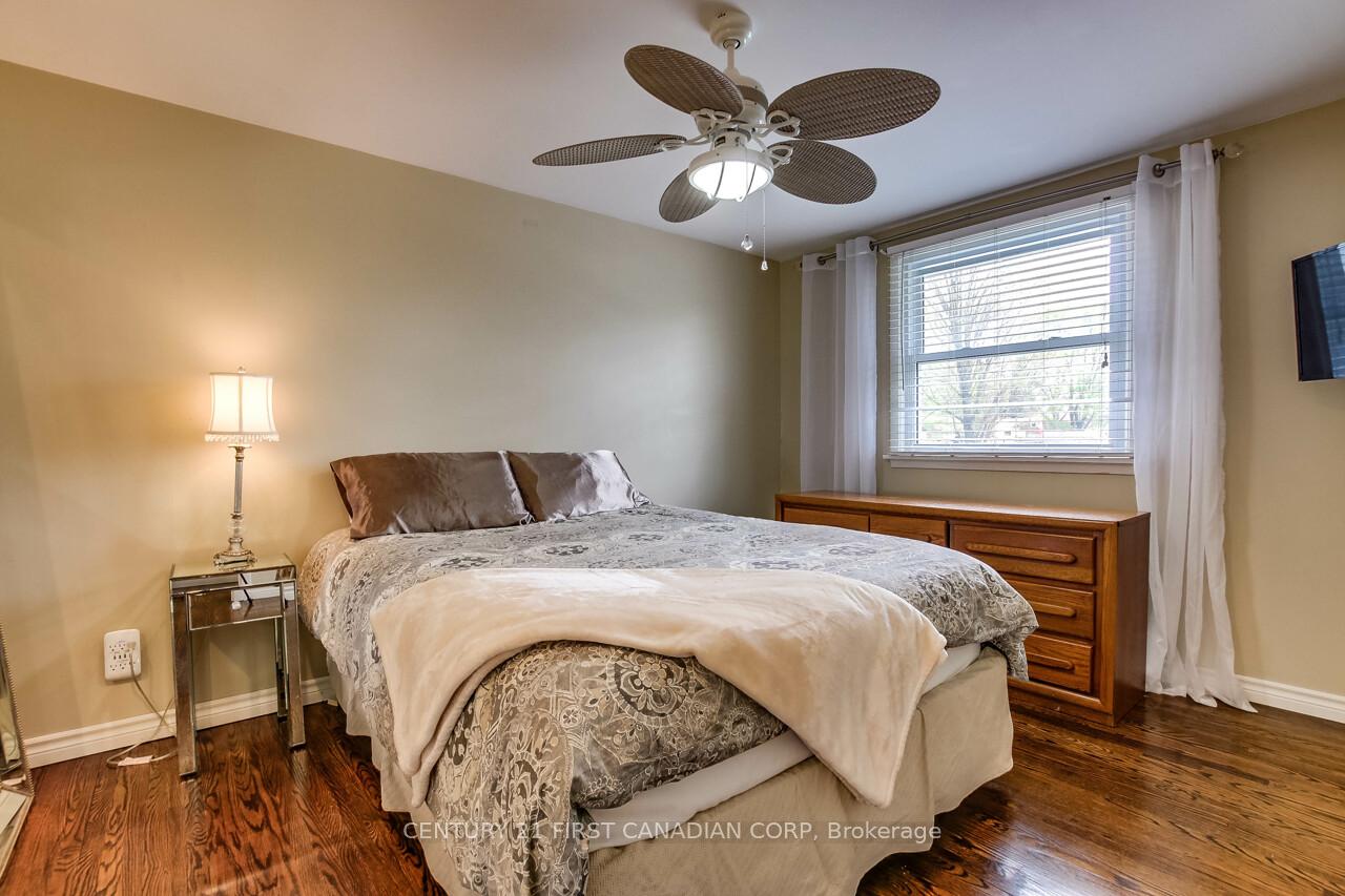 Photo 12 of 191 Estella Road, London, South O — HOMEH