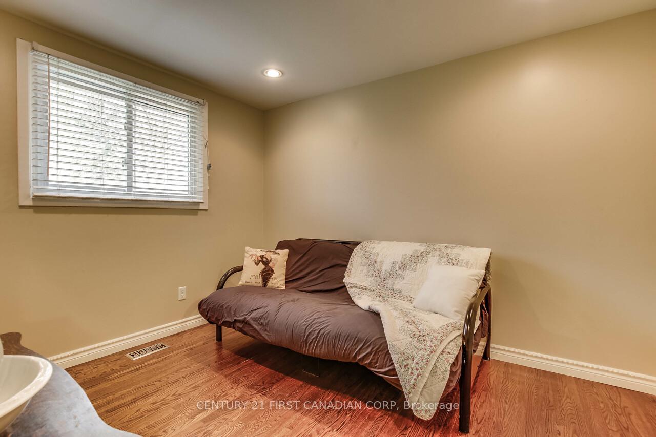 Photo 17 of 191 Estella Road, London, South O — HOMEH