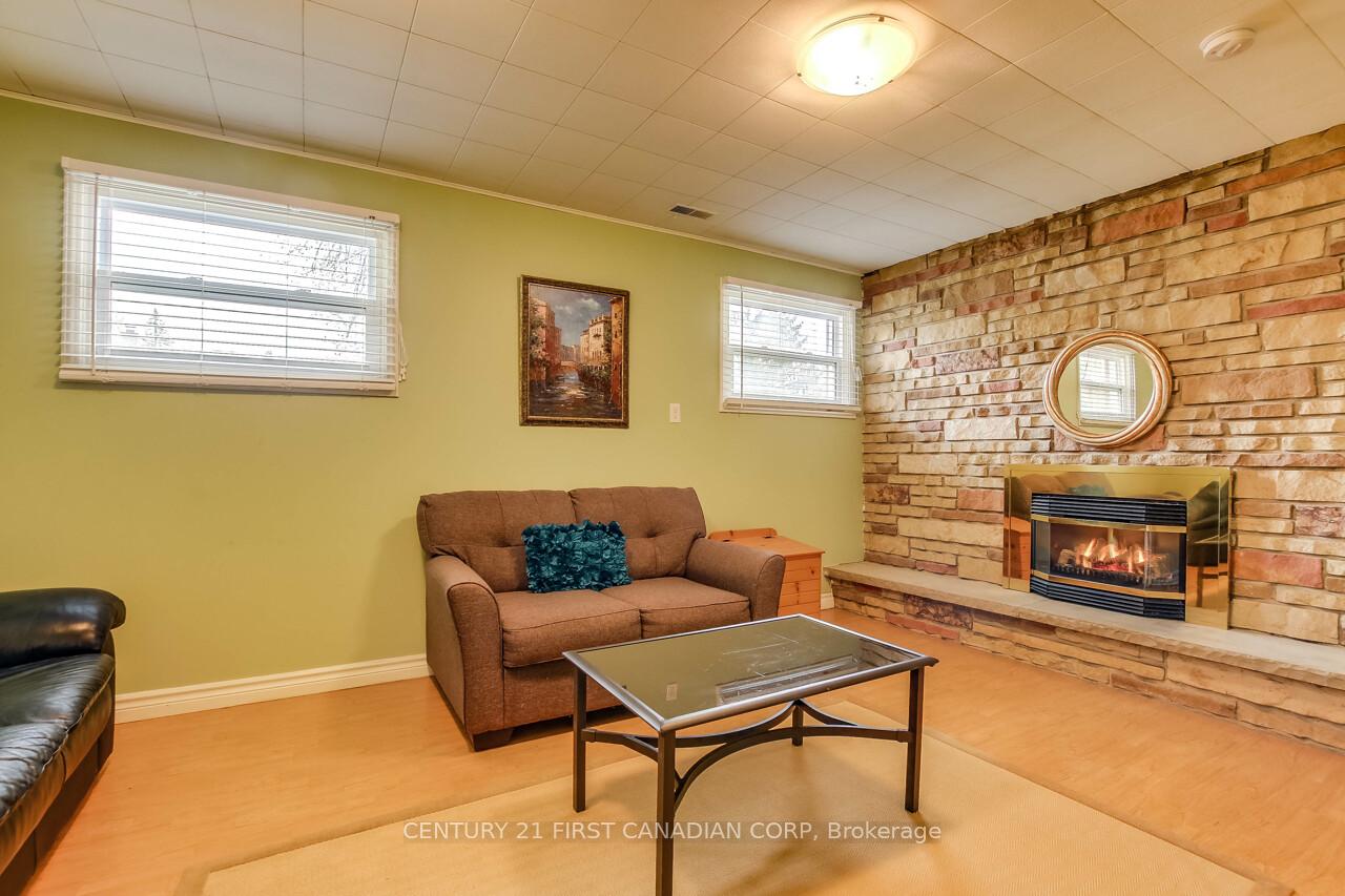 Photo 20 of 191 Estella Road, London, South O — HOMEH
