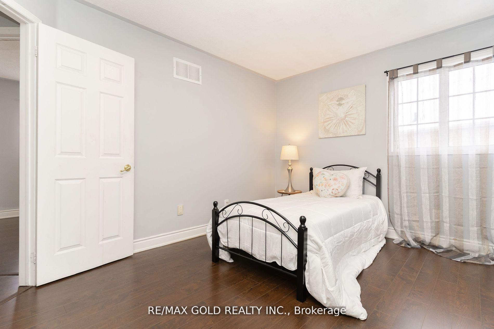 Photo 32 of 3 Great Plains Street, Brampton, Sandringham-Wellington — HOMEH