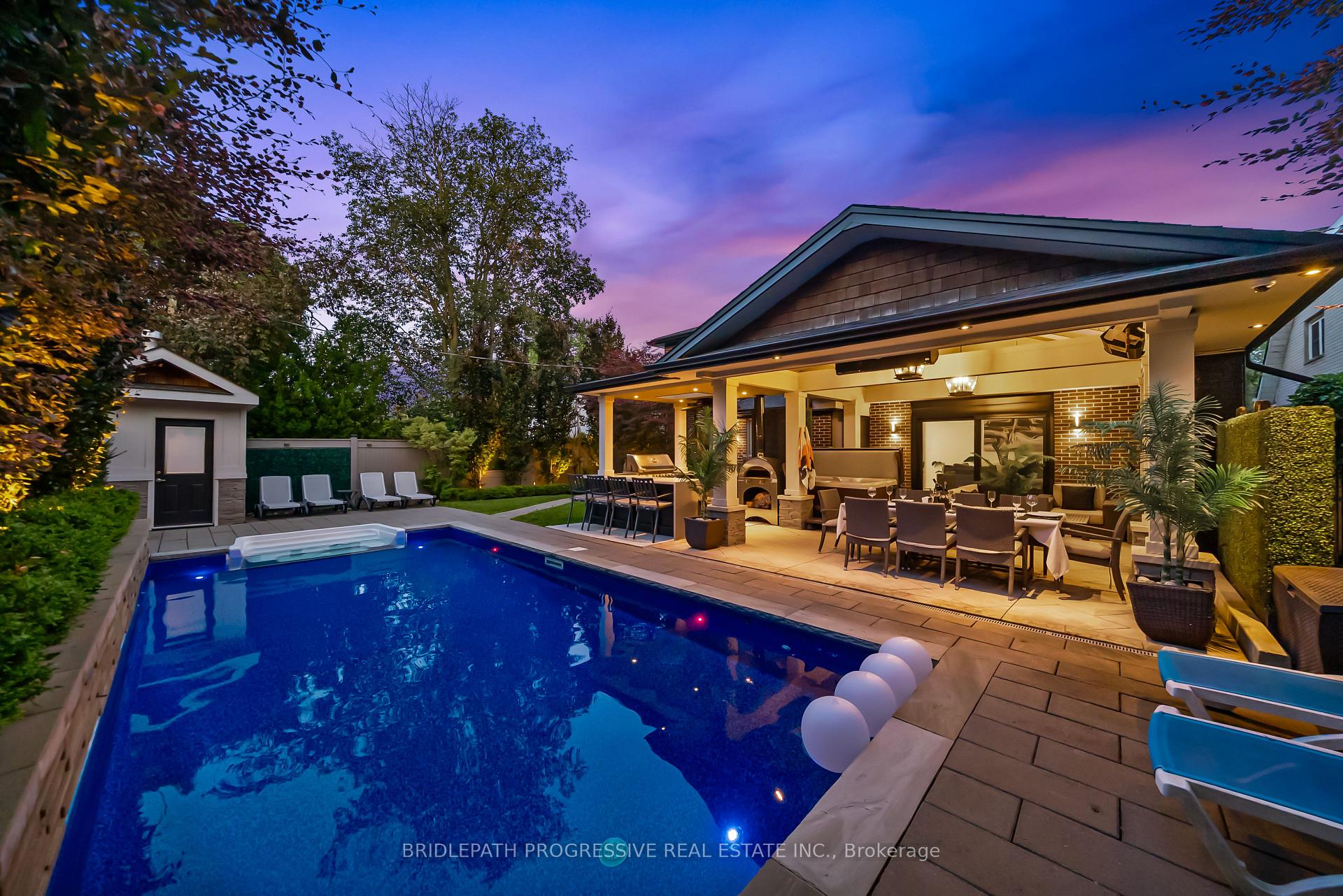 Photo 3 of 72 Royal Orchard Boulevard, Markham, Royal Orchard — HOMEH