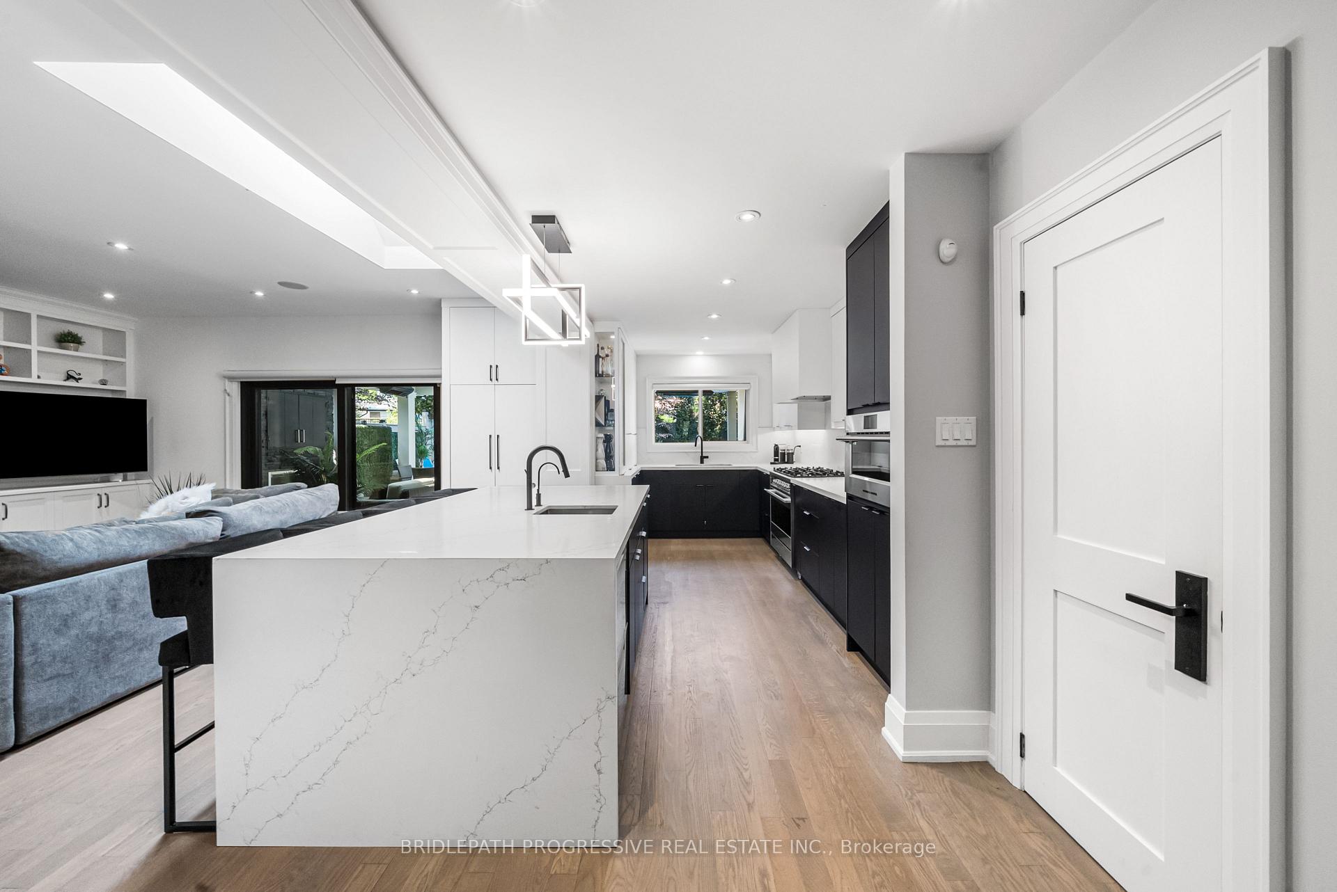 Photo 8 of 72 Royal Orchard Boulevard, Markham, Royal Orchard — HOMEH